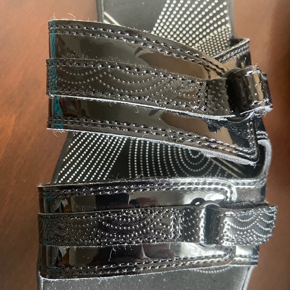 Clarks Cloudsteppers Sandals 🩴 - Picture 7 of 11